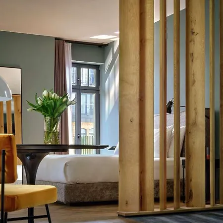 Hotel Sly *